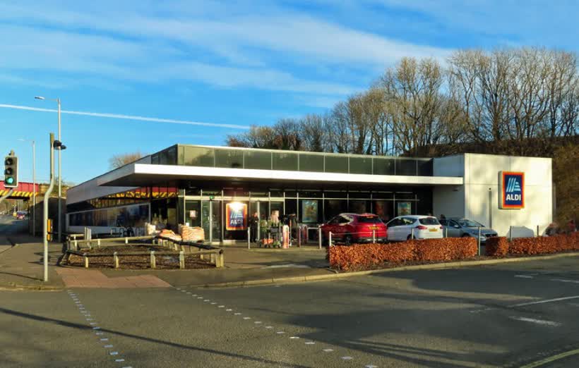 ALDI at Alloa, close to the Aldi on Whins Road, Alloa